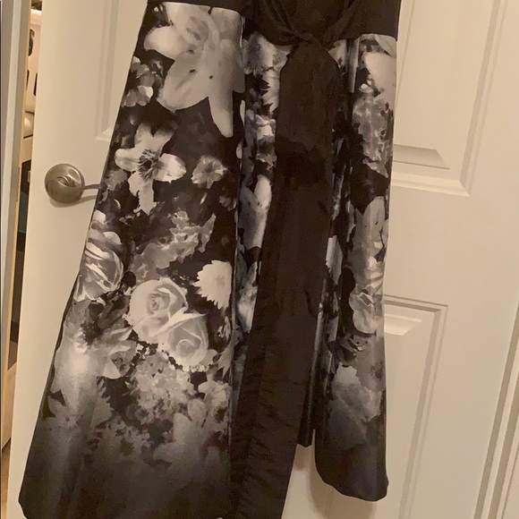 Black, grey, and white Dress Barn cocktail dress - Picture 4 of 5